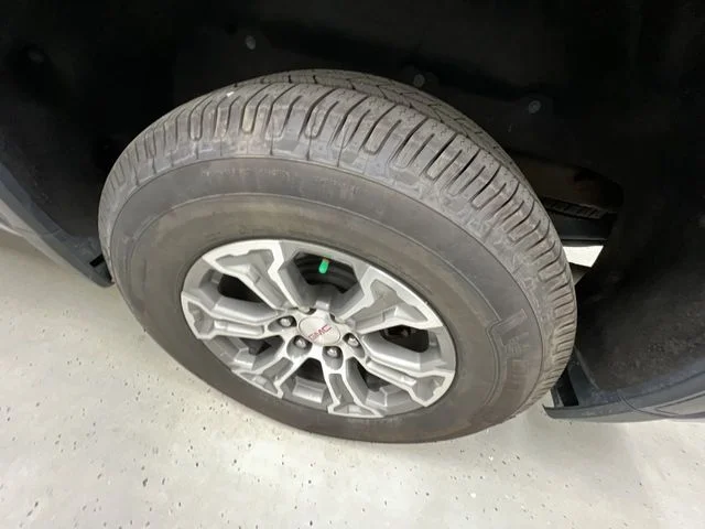 Used 2019 Blue GMC SLT image 32