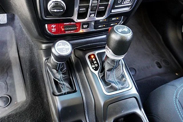 Used 2023 White Jeep Rubicon 4xe image 29