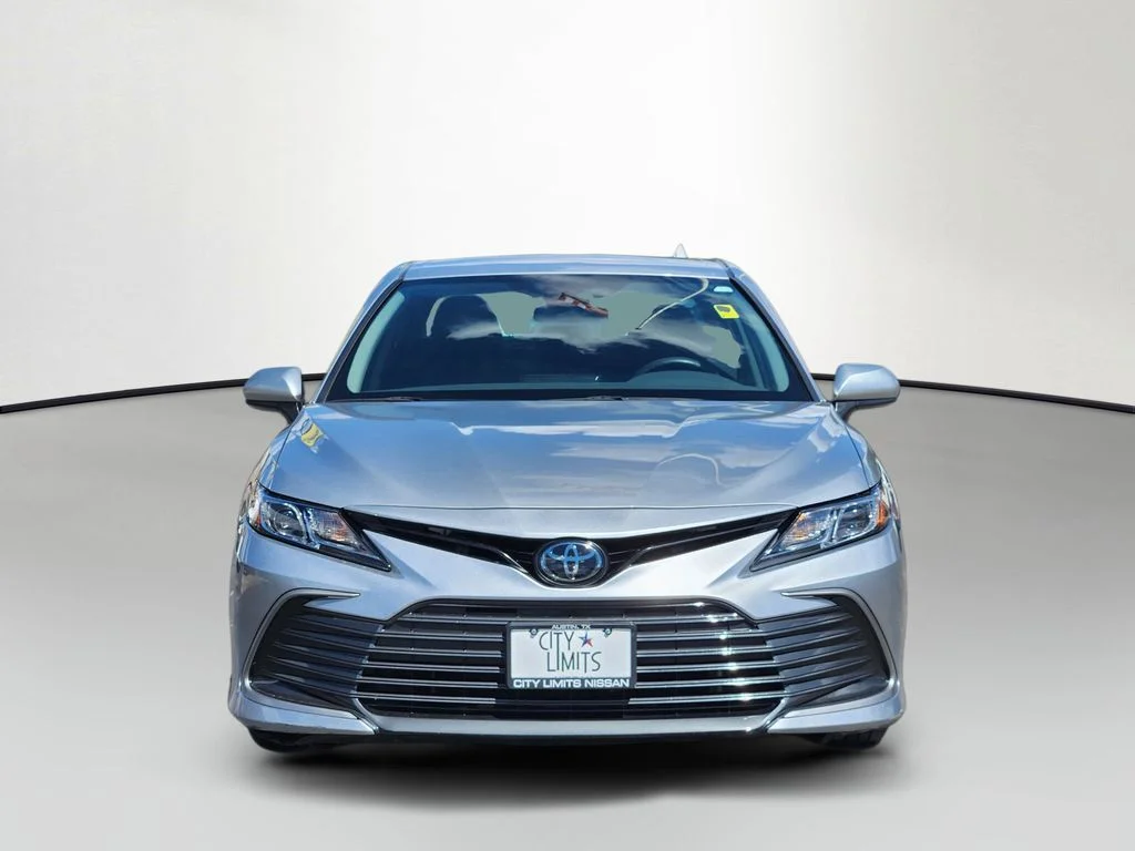 Used 2023 Silver Toyota LE image 2