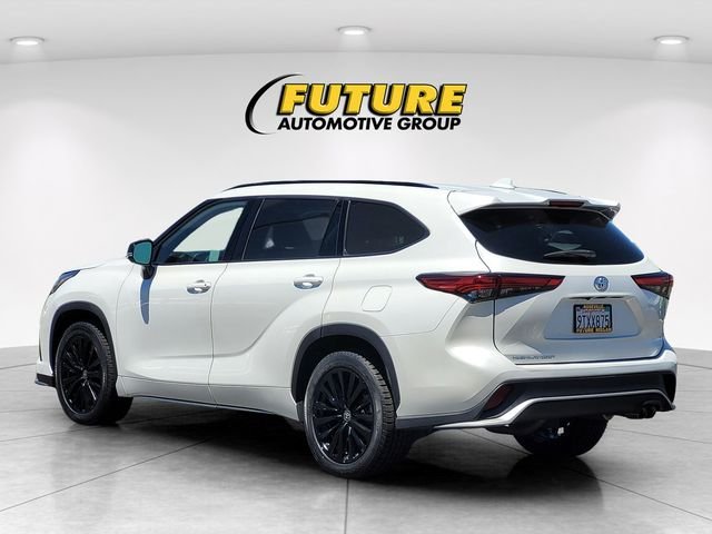 Used 2023 Beige Toyota Limited image 7
