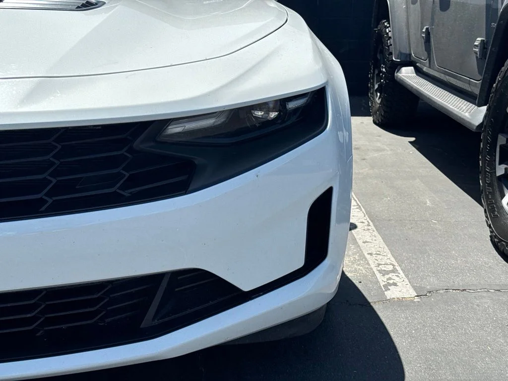 Used 2023 White Chevrolet LT1 image 4