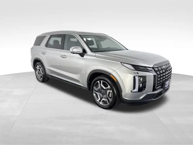 Used 2025 Silver Hyundai SEL Premium image 6
