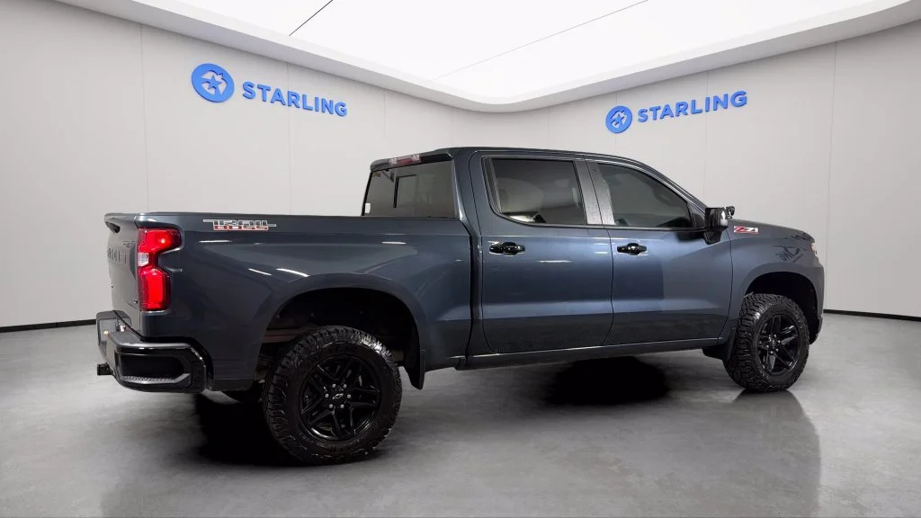 Used 2021 SHADOW GRAY METALLIC Chevrolet LT Trail Boss image 10