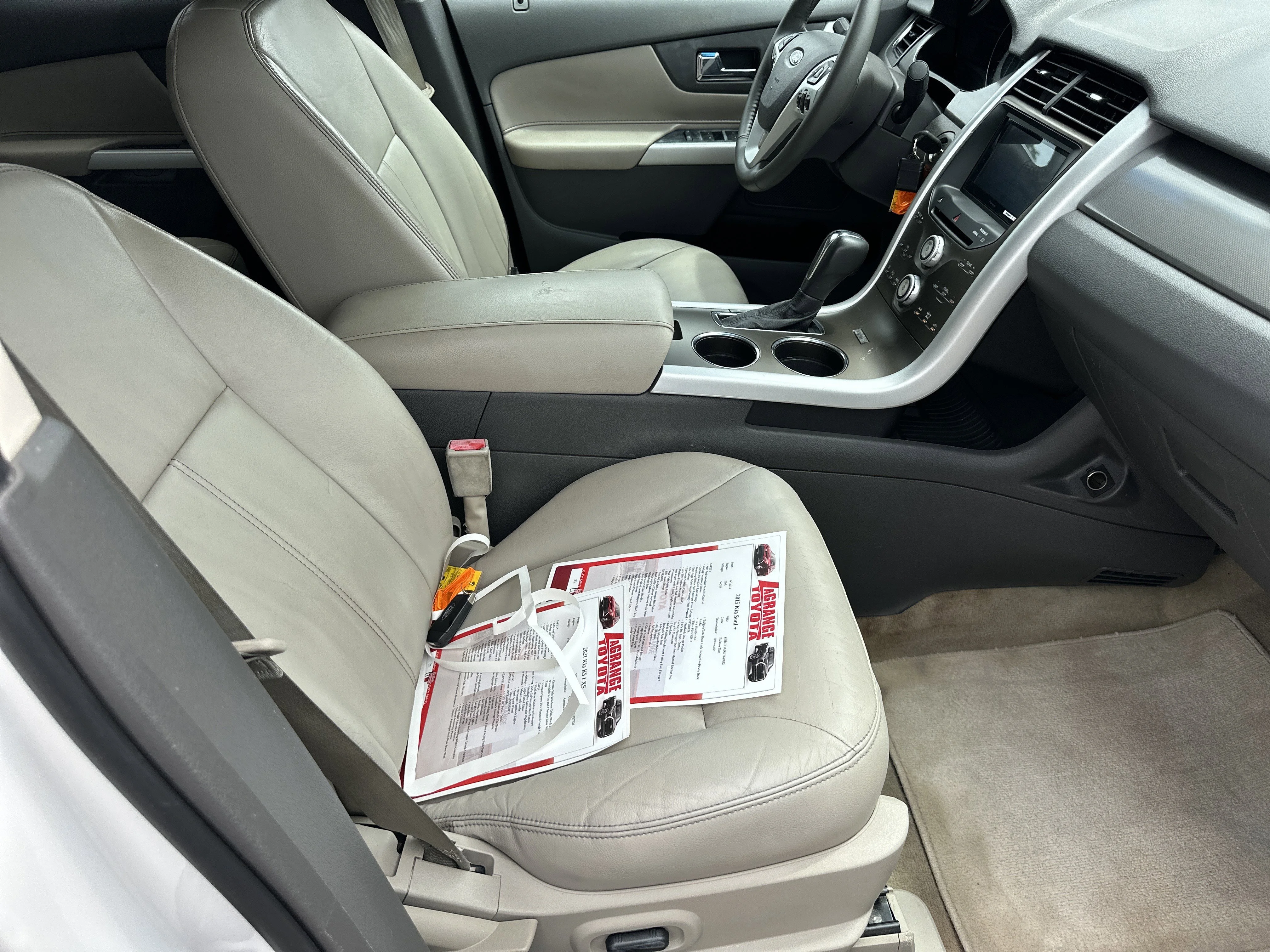 Used 2011 White Platinum Metallic Tri-Coat Ford SEL image 13