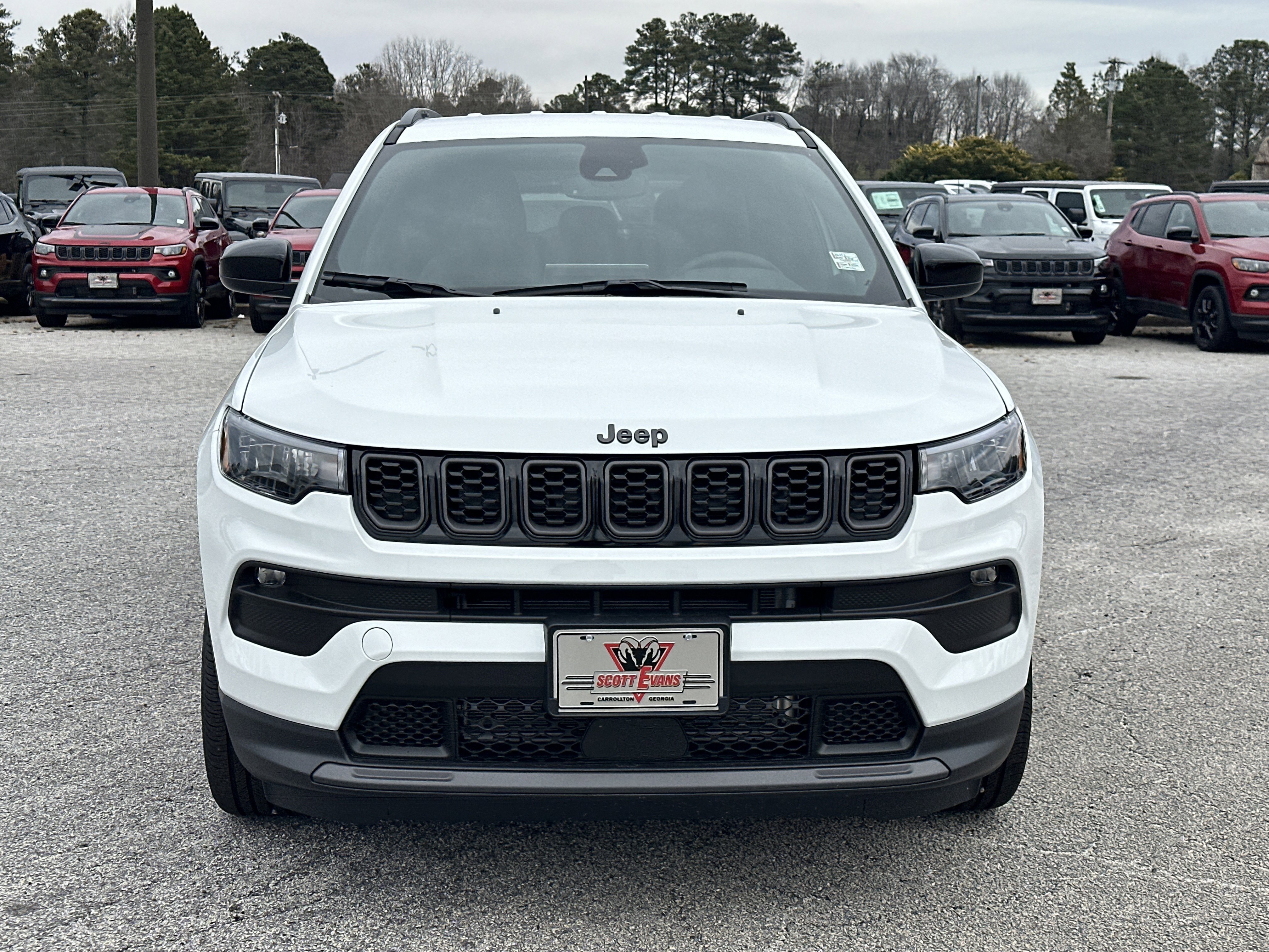 New 2026 Bright White Clear-Coat Exterior Paint Jeep Latitude Altitude image 3