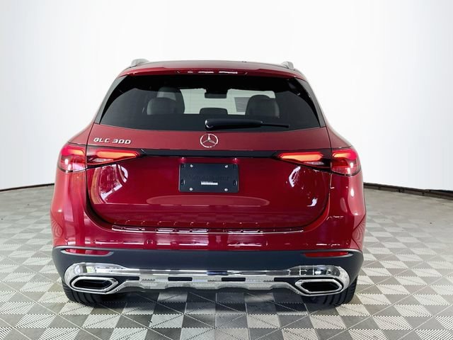 New 2026 MANUFAKTUR Patagonia Red Metallic Mercedes-Benz GLC 300 image 37