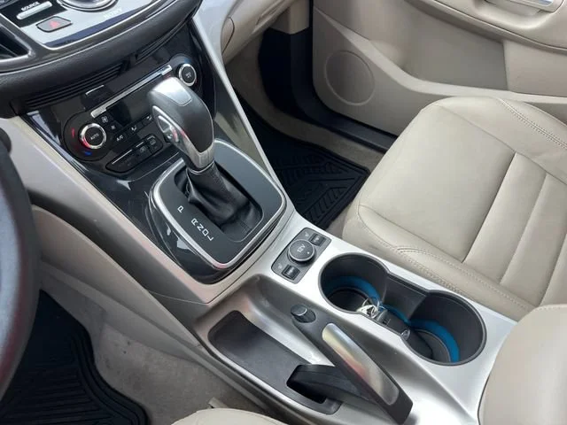 Used 2014 White Platinum Metallic Tri-Coat Ford SEL image 25