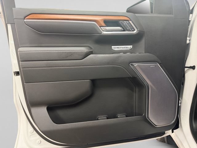 Used 2023 WHITE FROST TRICOAT GMC Denali image 13