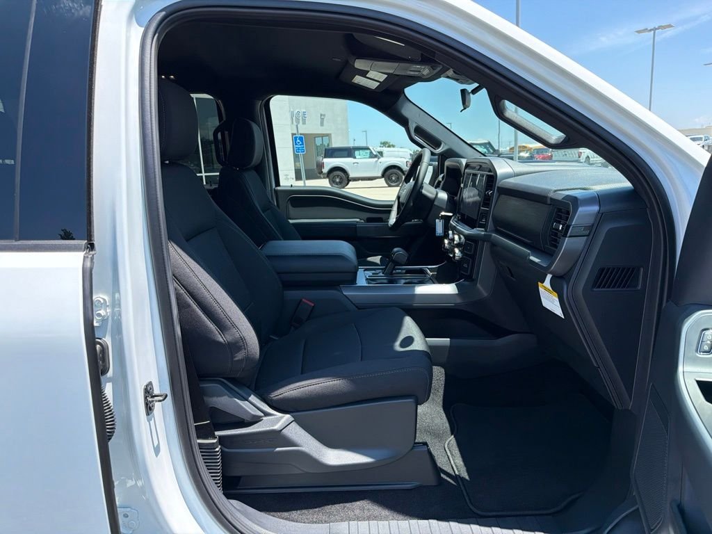 New 2026 Oxford White Ford XLT image 21