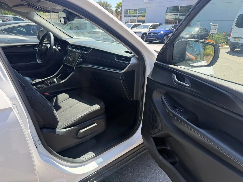 Certified Used 2023 White/off-white Jeep Laredo image 15