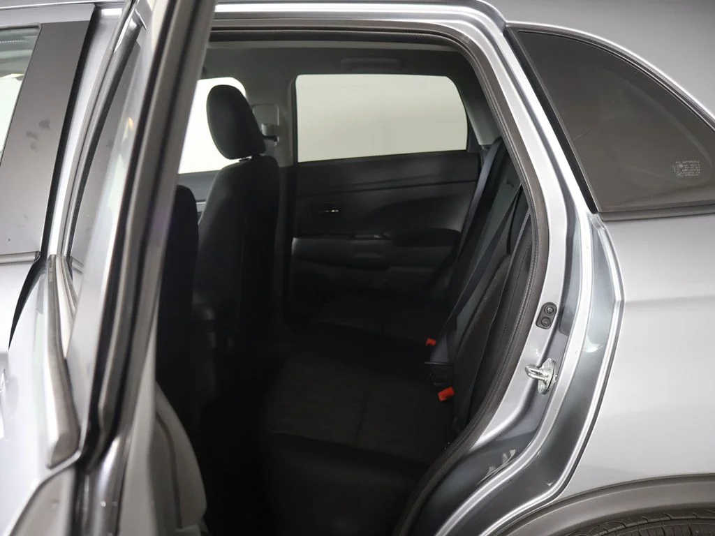 New 2026 Gray Mitsubishi 2.0 ES image 27