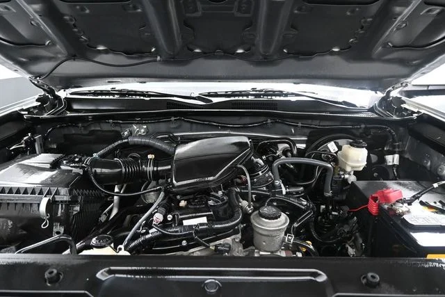 Used 2019 Silver Toyota SR image 28