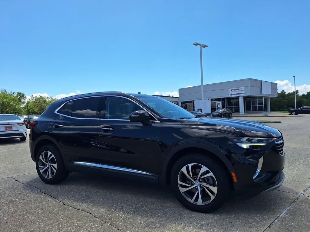 Used 2023 Black Buick Essence image 3