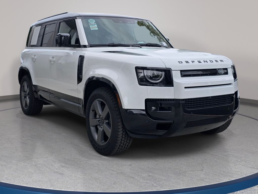 New 2026 Fuji White LAND ROVER X-Dynamic SE image 3