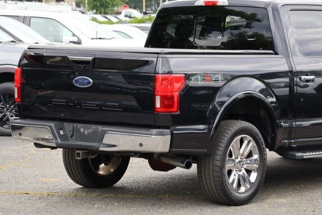 Used 2019 Black Metallic Ford Lariat image 6