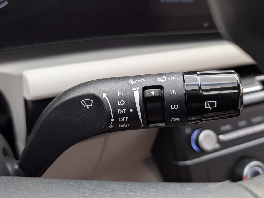 2025 Hyundai Tucson SE - Photo 29