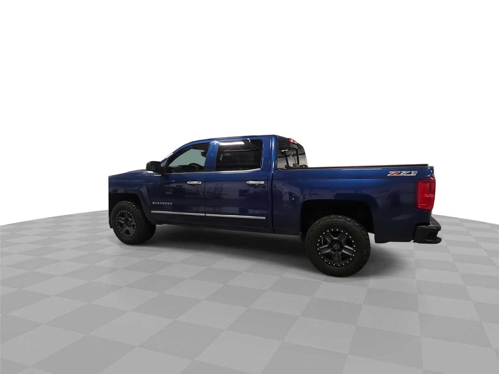Used 2016 DEEP OCEAN BLUE METALLIC Chevrolet LTZ image 6