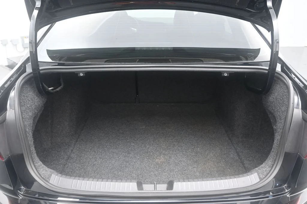 Used 2019 Black Volkswagen 1.4T S image 16
