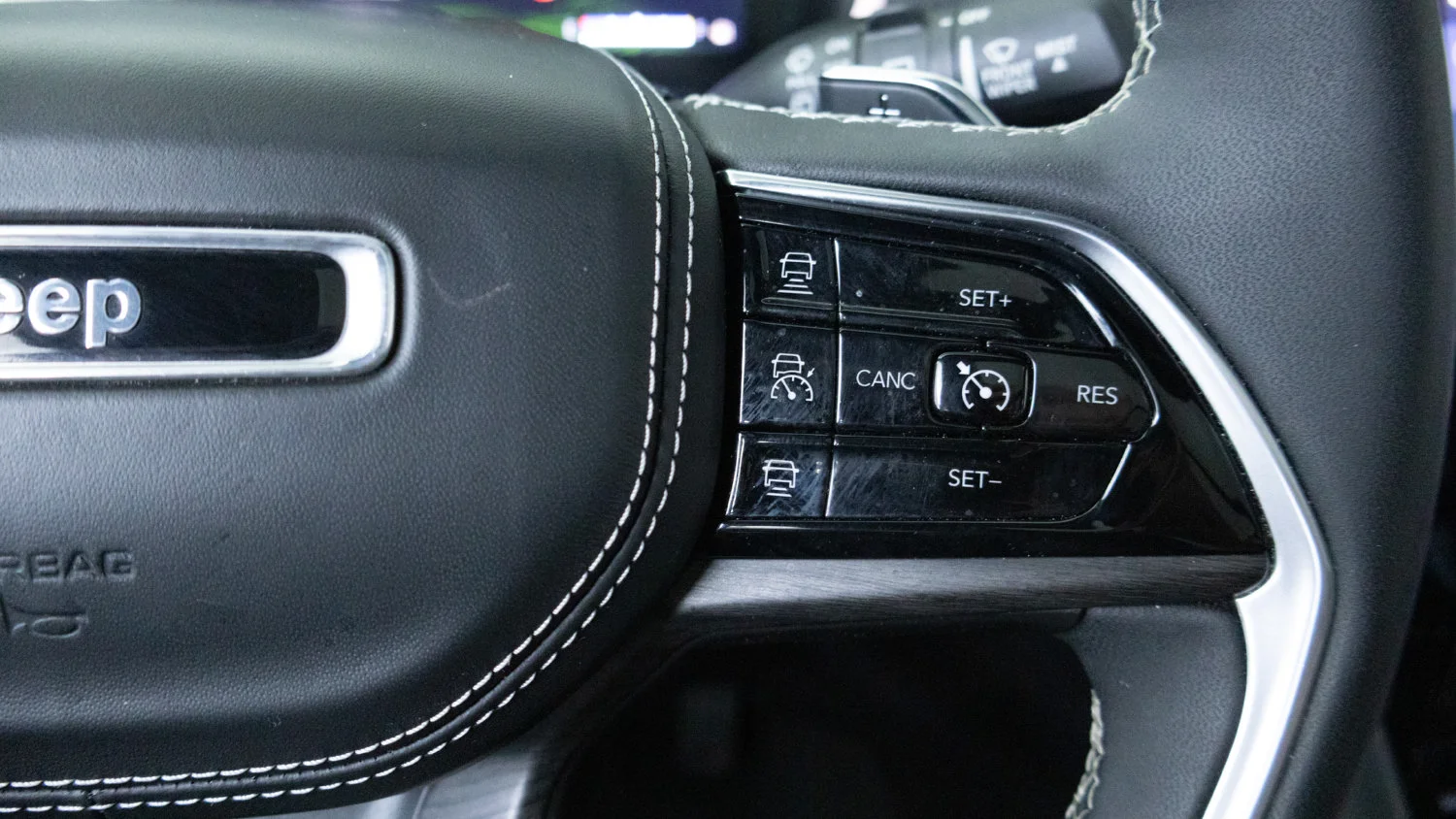 Used 2023 Blue Jeep Overland image 20