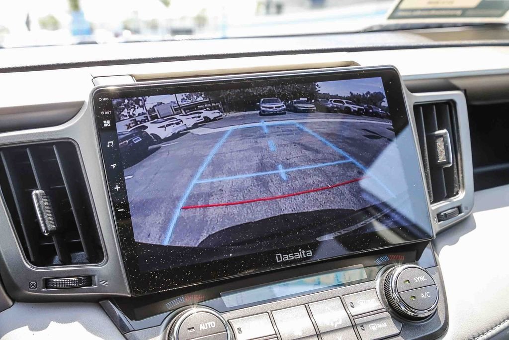 Used 2014 Blue Toyota XLE image 25