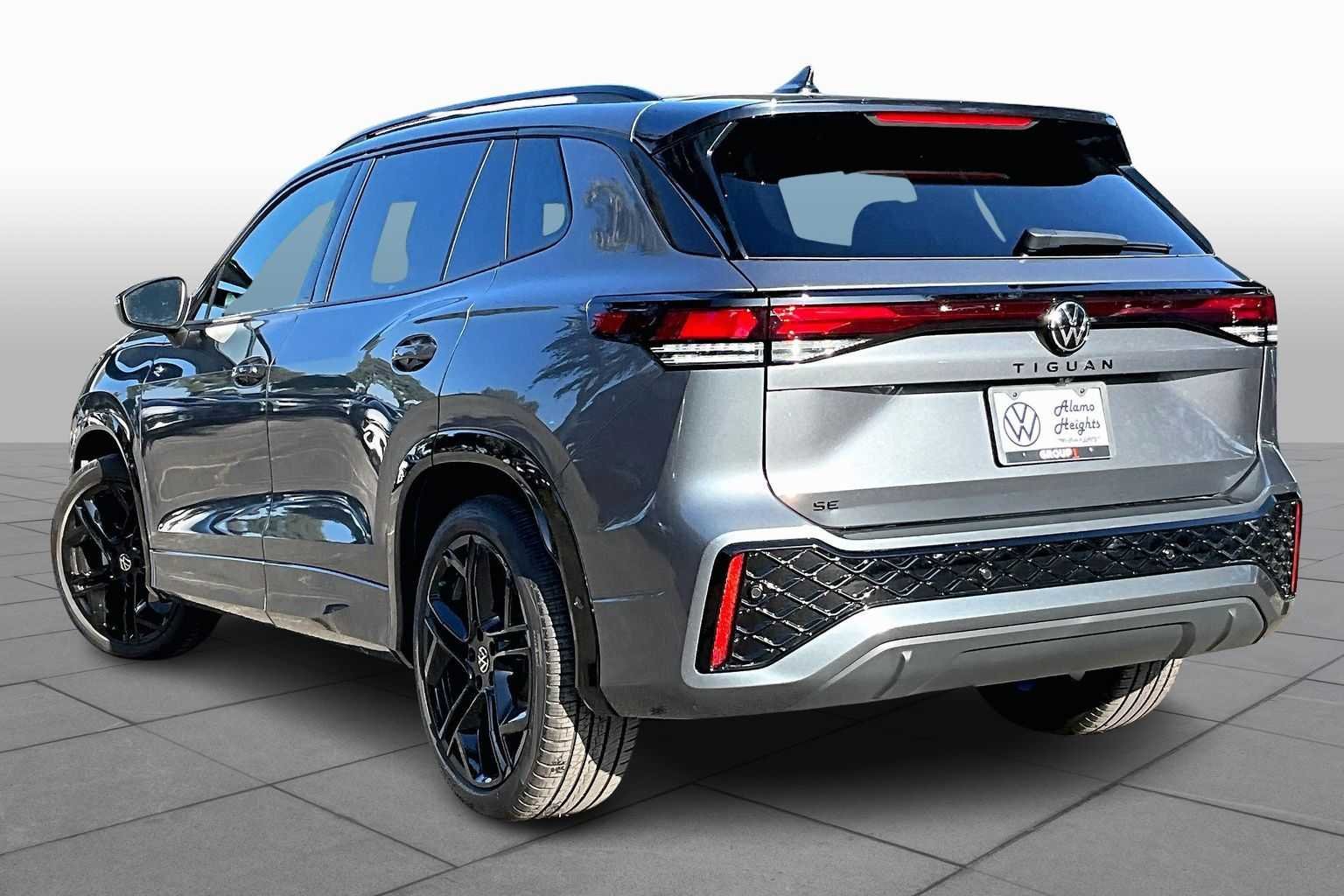 New 2026 Platinum Gray Metallic Volkswagen 2.0T SE R-Line Black image 12