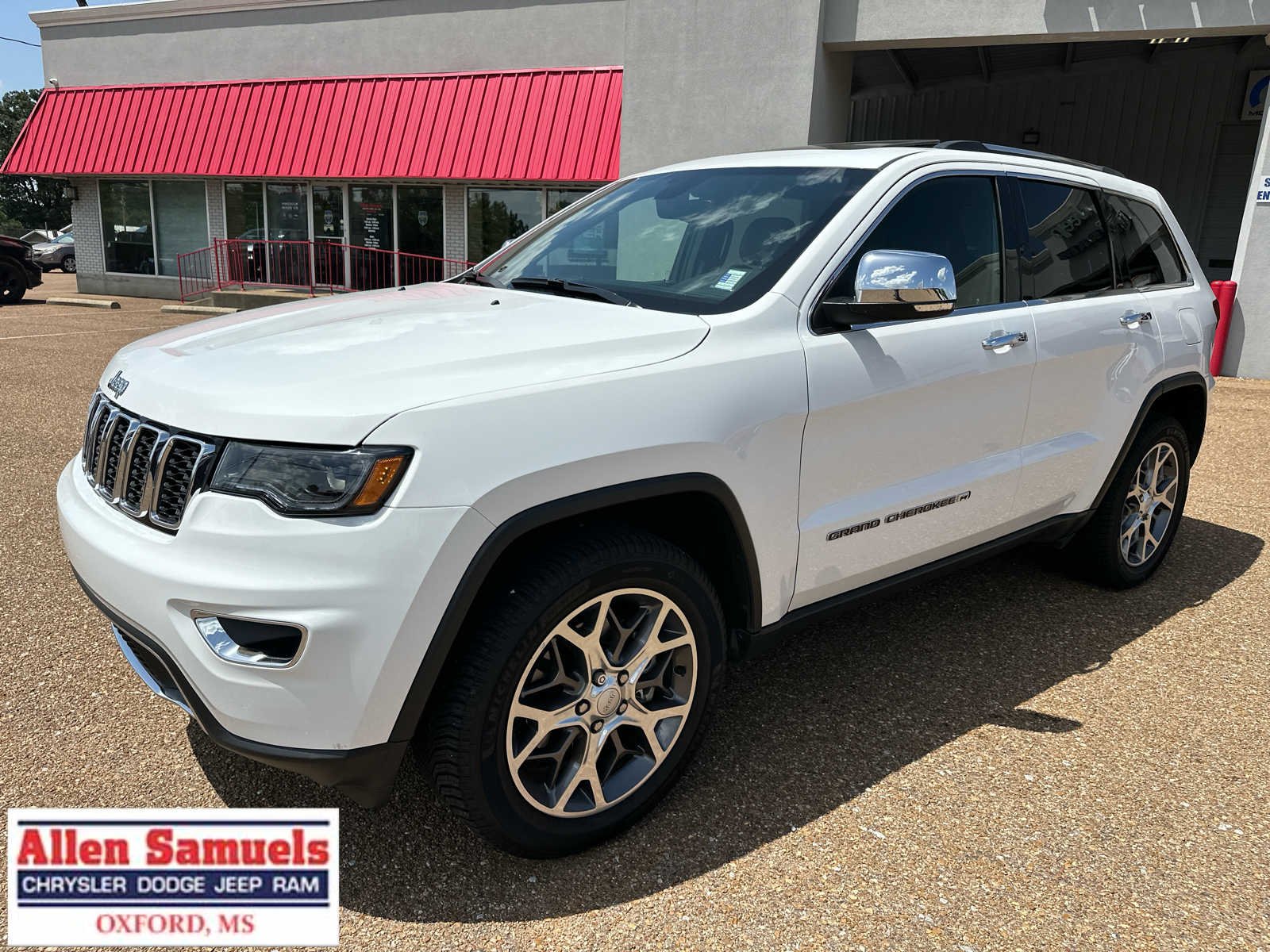 Used 2022 Bright White Clearcoat Jeep Limited image 7