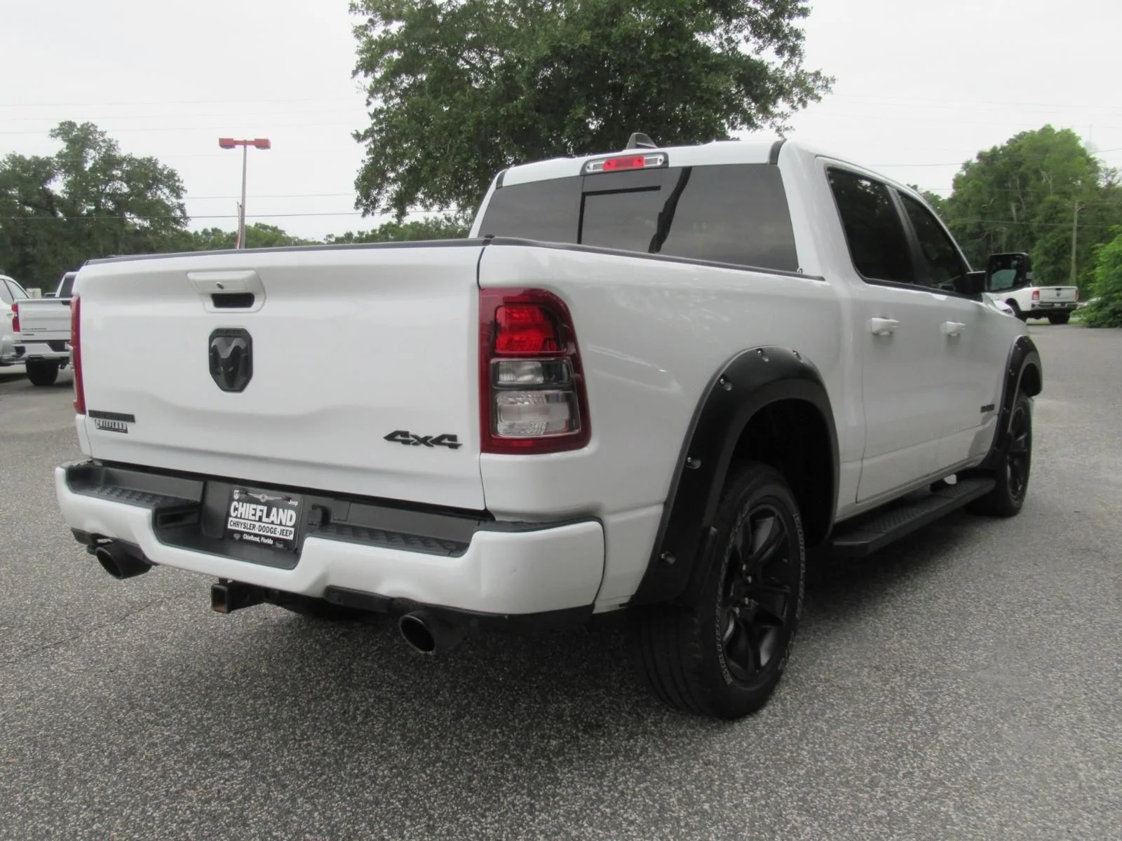 Certified Used 2022 White Ram Big Horn/Lone Star image 7