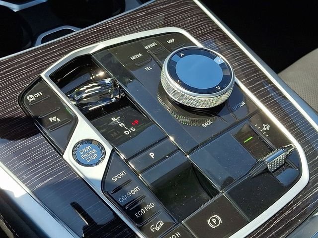 New 2027 Alpine White BMW M60i image 14
