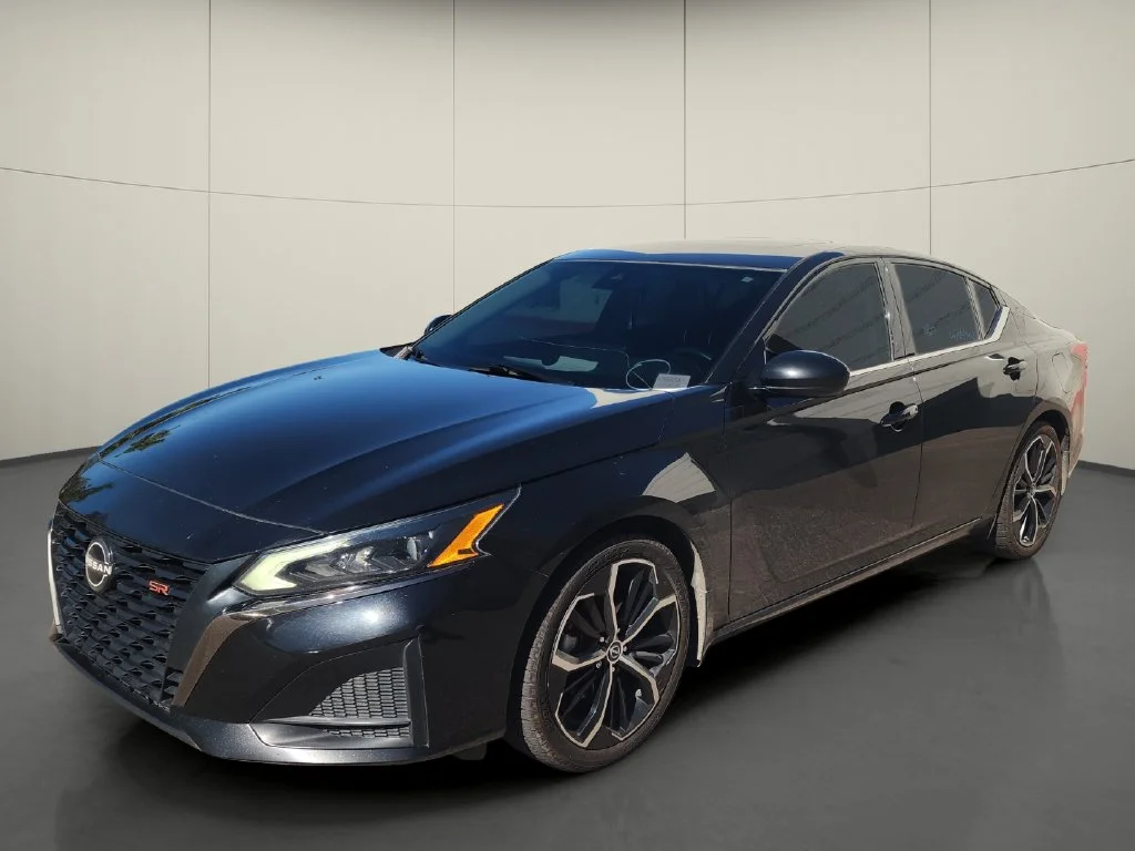Used 2023 Black Nissan 2.5 SR image 3