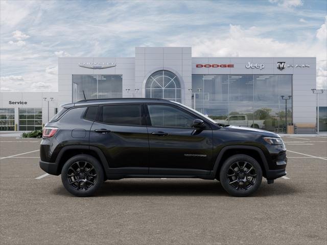 New 2026 Diamond Black Crystal Pearl-Coat Exterior Paint Jeep Latitude image 47
