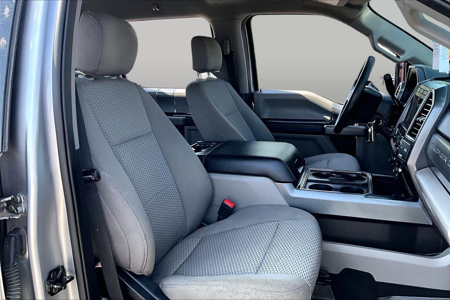Used 2020 Iconic Silver Ford XLT image 8