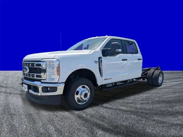 New 2026 White Ford XLT image 7