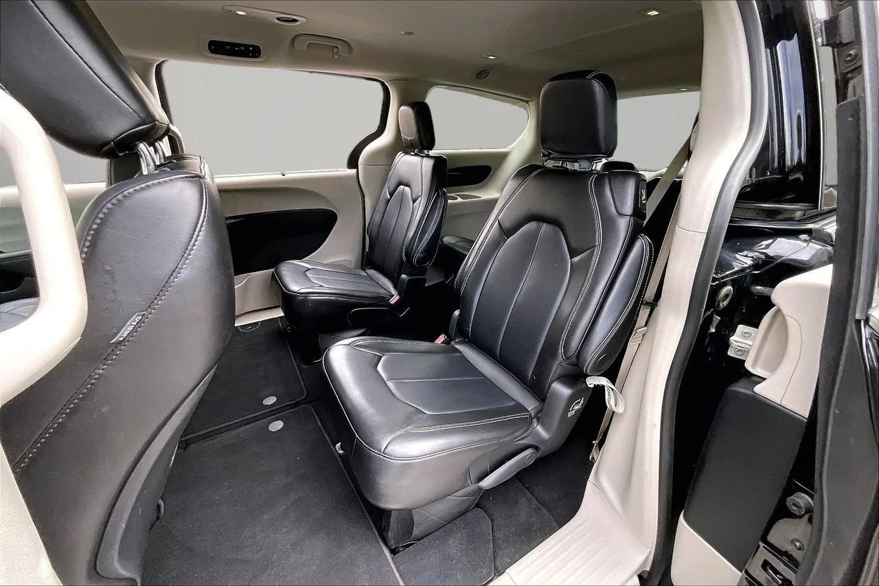 Certified Used 2024 Black Chrysler Touring L image 21