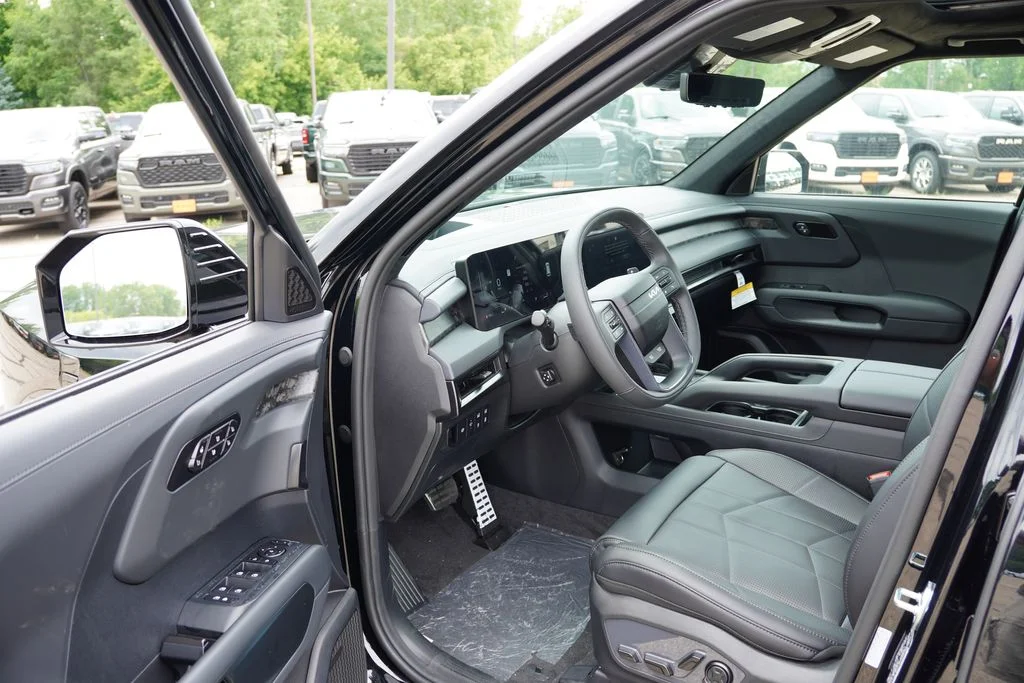 New 2027 Ebony Black Kia X-Pro SX Prestige image 10