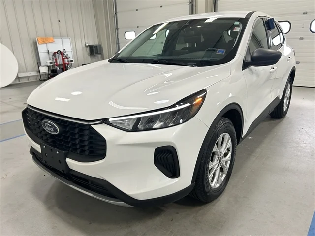 Used 2023 White FORD Active image 8