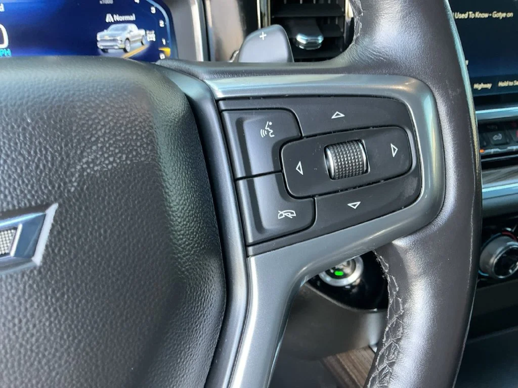 Used 2022 GLACIER BLUE METALLIC Chevrolet RST image 25