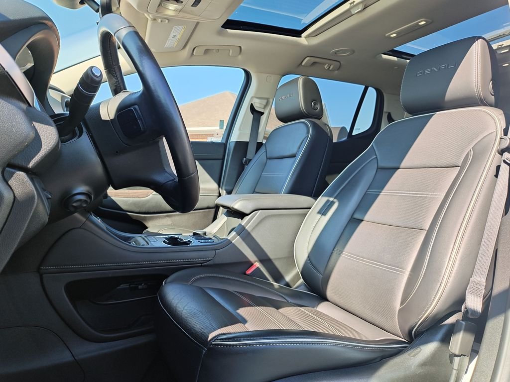 Used 2022 White GMC Denali image 13