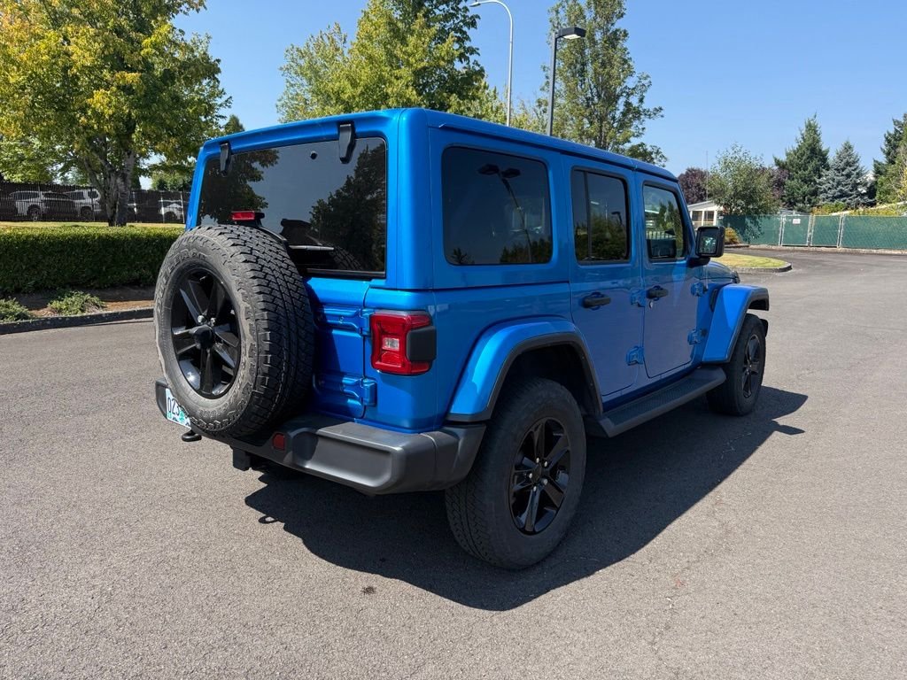 Used 2022 Hydro Blue Pearlcoat Jeep Unlimited Sahara Altitude image 6