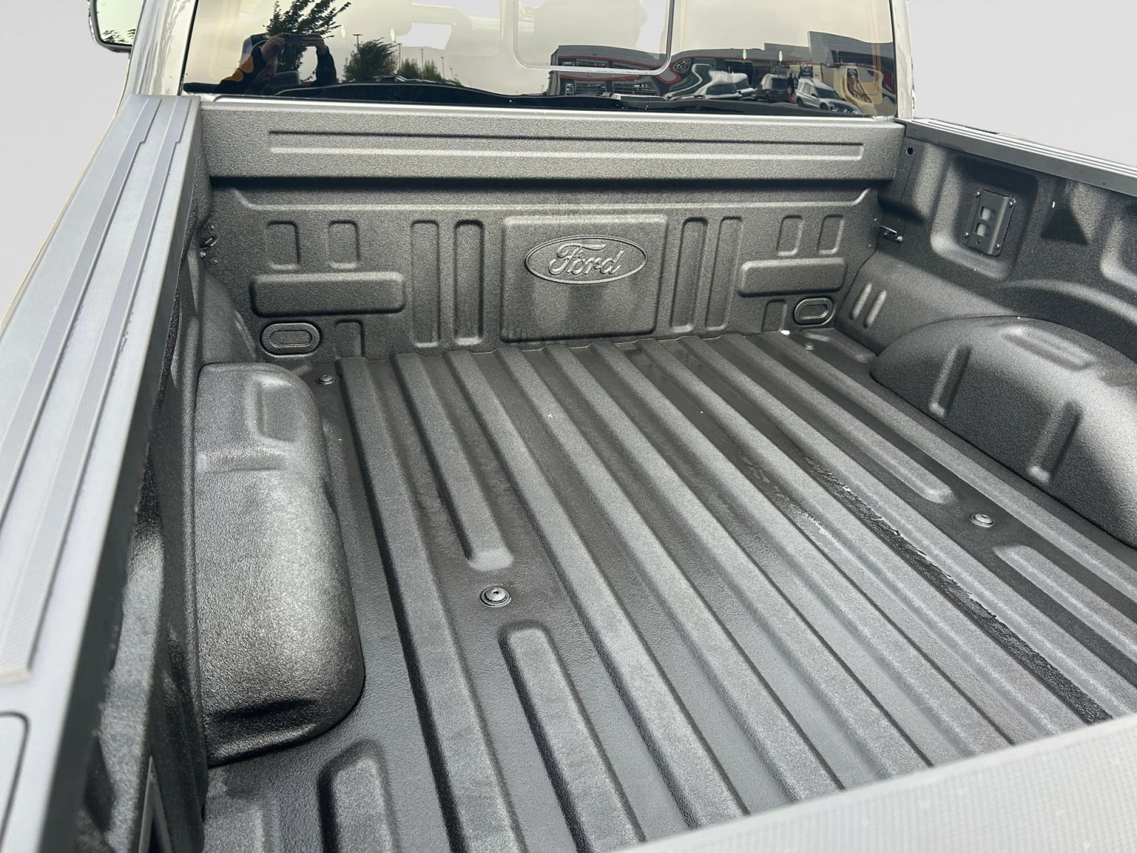 New 2026 Carbonized Grey Metallic Ford XLT image 10