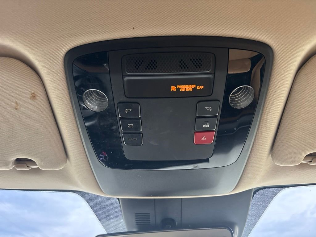 2022 Kia Carnival EX - Photo 26