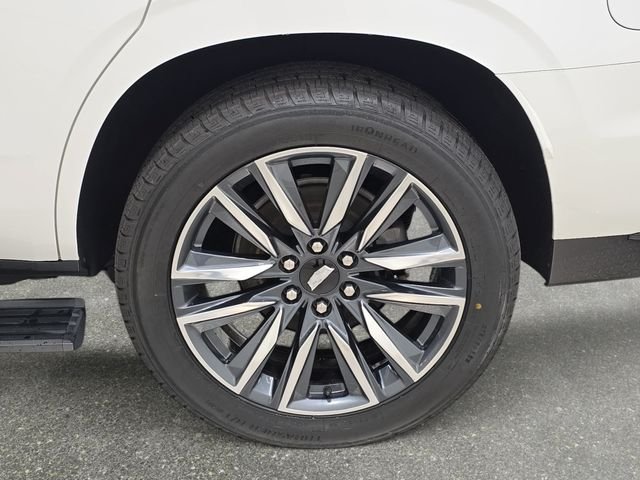 Used 2021 White Cadillac Sport image 33