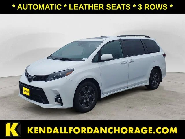 2020 Toyota Sienna SE V6 7-Passenger AWD's photo
