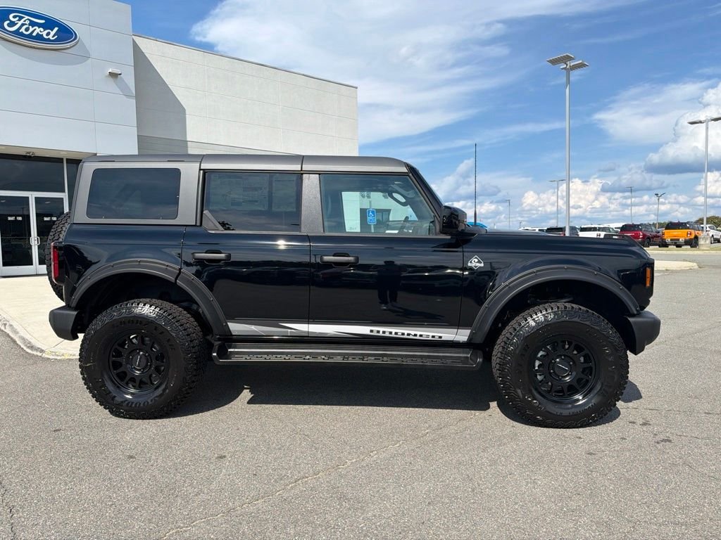 New 2026 Black Ford Outer Banks image 2