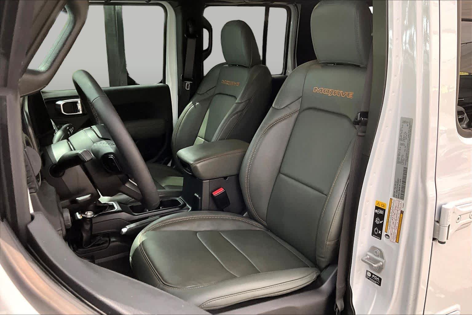Pre-Owned 2025 Jeep Gladiator Mojave X