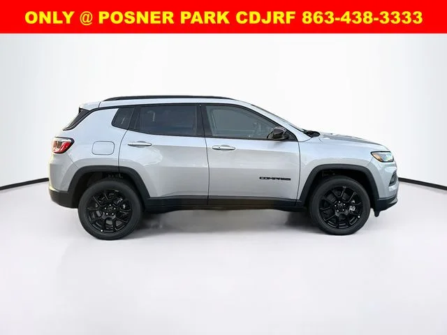 New 2026 Silver Zynith Metallic Clear-Coat Exterior Paint Jeep Latitude image 4