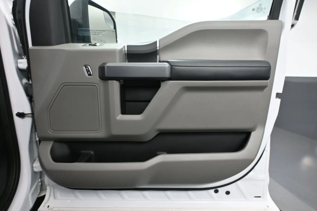 Used 2020 White Ford XLT image 36