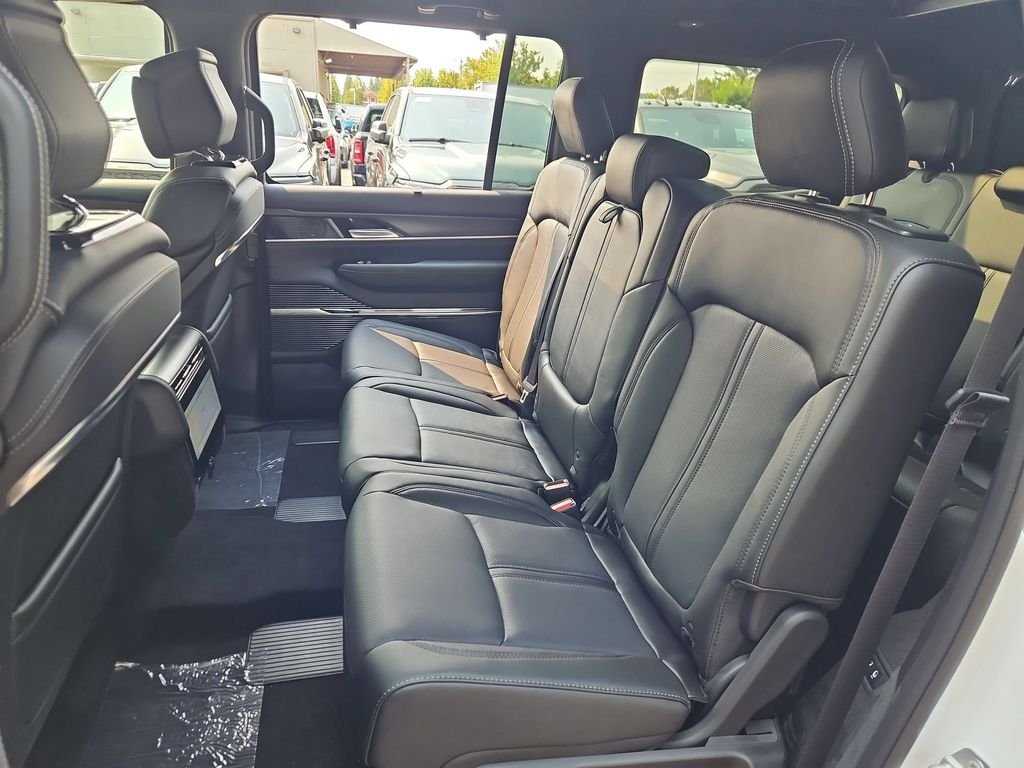 New 2026 Bright White Clearcoat Jeep Summit Obsidian image 14