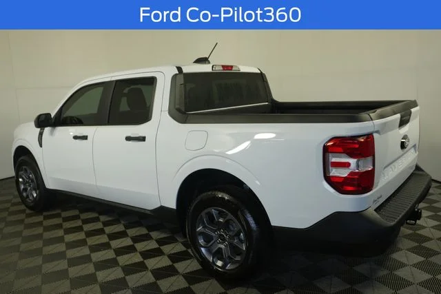 New 2026 Oxford White Ford XLT image 5