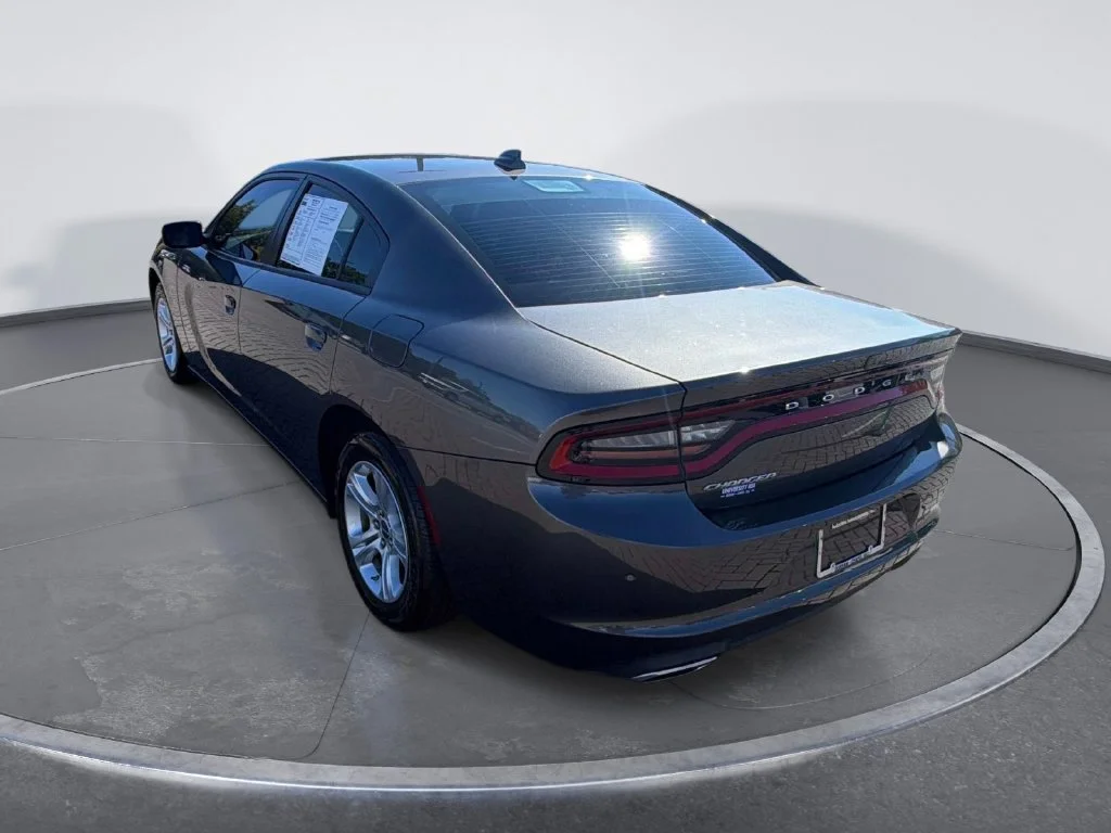 Used 2023 Gray Dodge SXT image 5