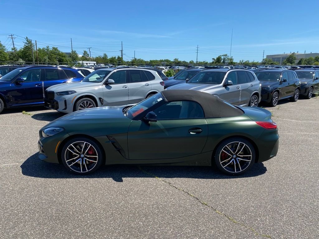 New 2026 Frozen Deep Green Metallic BMW M40i image 7